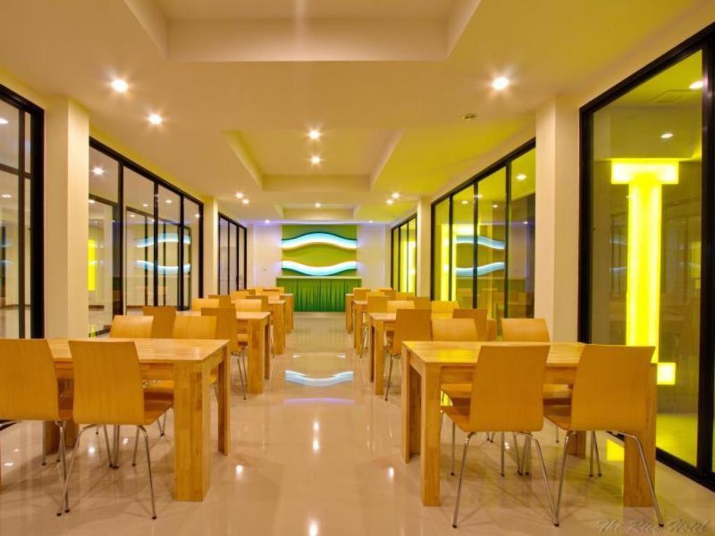 The Rice Hotel Roi Et Luaran gambar