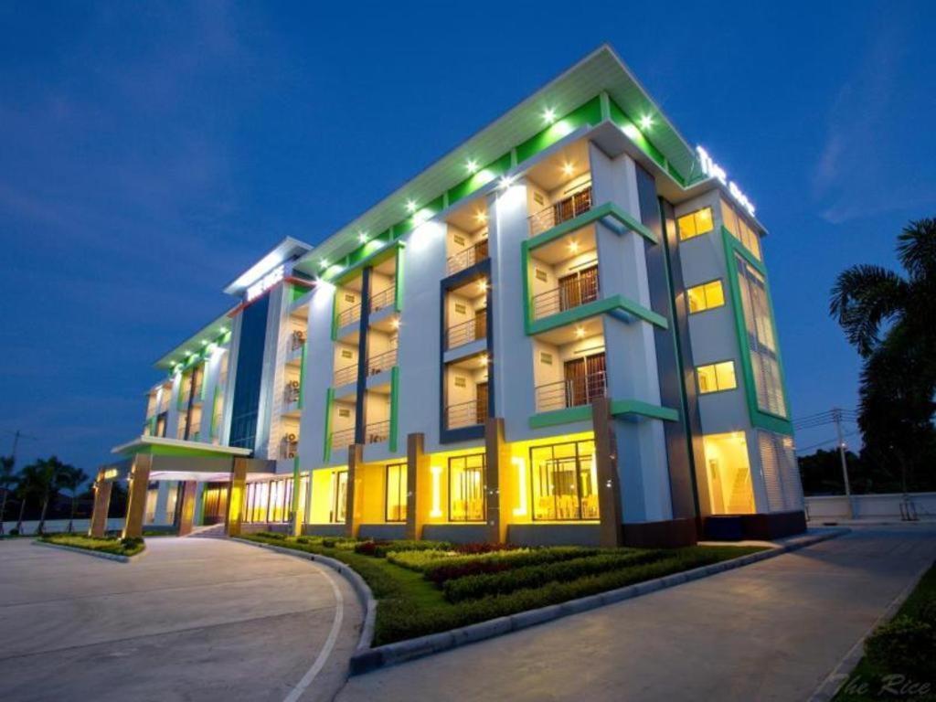 The Rice Hotel Roi Et Luaran gambar