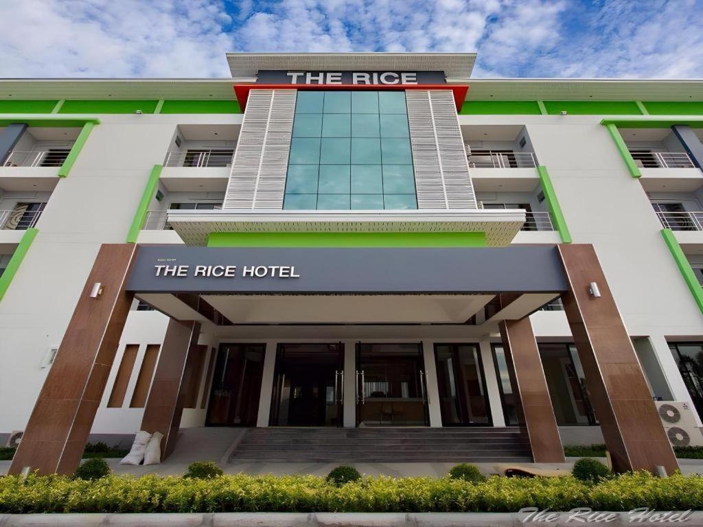 The Rice Hotel Roi Et Luaran gambar
