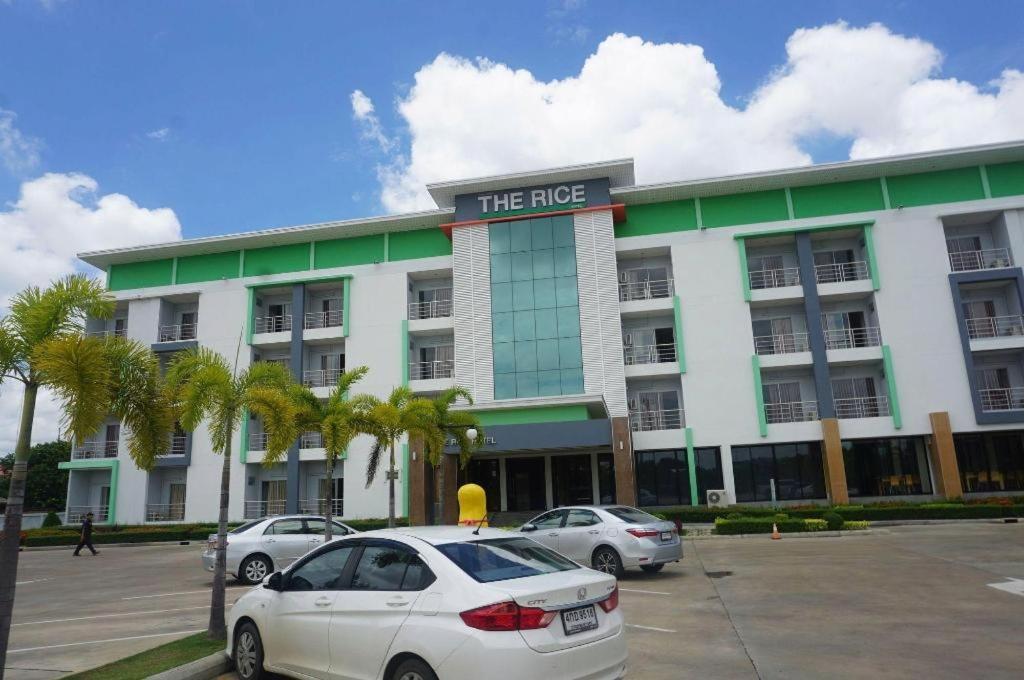 The Rice Hotel Roi Et Luaran gambar