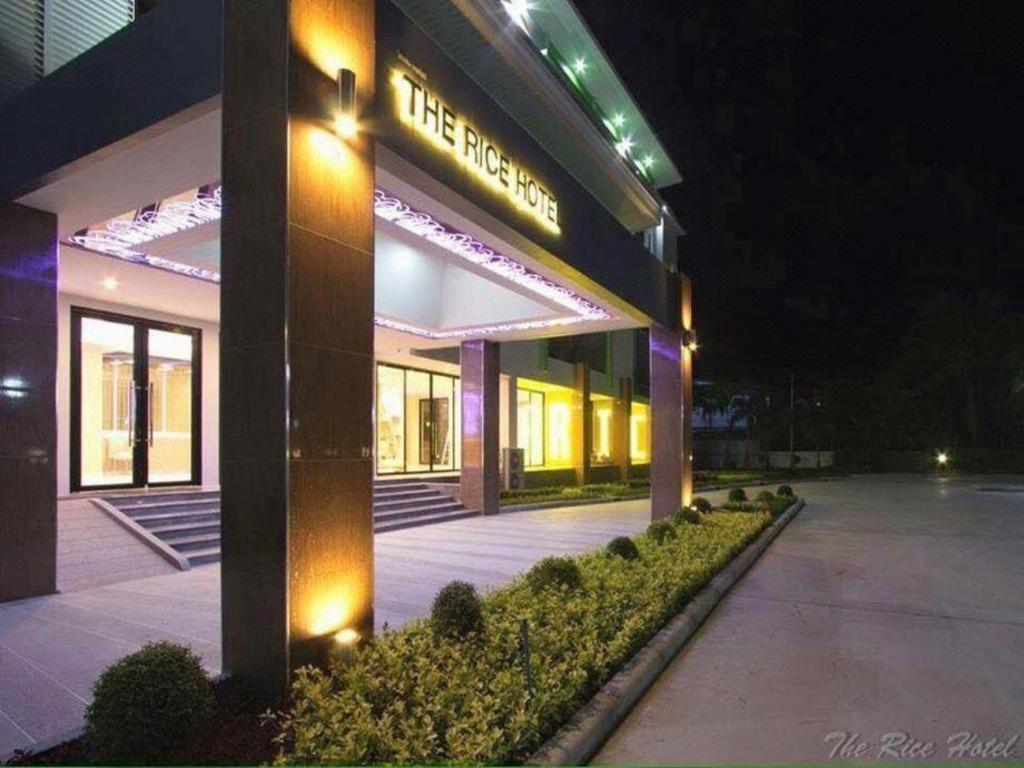 The Rice Hotel Roi Et Luaran gambar