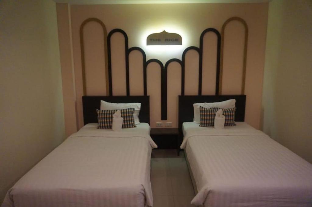 The Rice Hotel Roi Et Luaran gambar