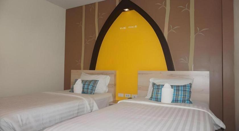 The Rice Hotel Roi Et Luaran gambar