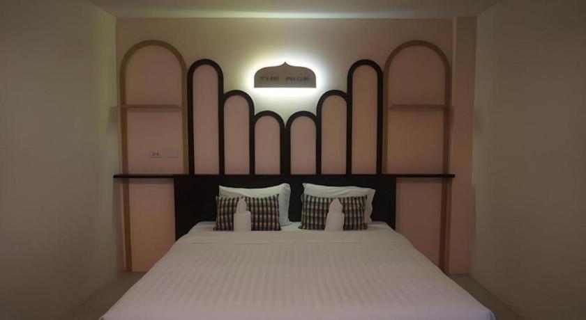The Rice Hotel Roi Et Luaran gambar