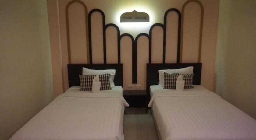 The Rice Hotel Roi Et Luaran gambar